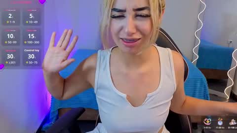 Malory  online show from September 20, 7:04 pm