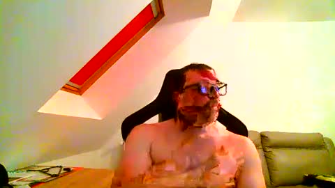 Snapshot of malou2927 chatting on October 25, 9:31 pm breton online show from October 25, 9:31 pm