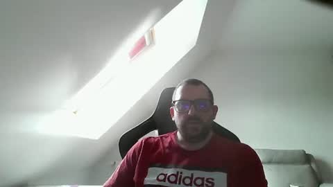 Snapshot of malou2927 chatting on November 17, 10:54 am breton online show from November 17, 10:54 am