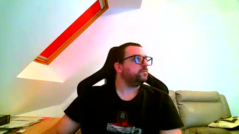 Snapshot of malou2927 chatting on December 14, 10:58 pm breton online show from December 14, 10:58 pm