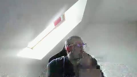 Snapshot of malou2927 chatting on February 7, 9:02 am breton online show from February 7, 9:02 am