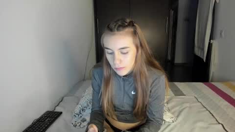 instagram  nueela   online show from February 20, 11:54 pm