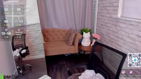 malvinadream online show from September 30, 1:43 am