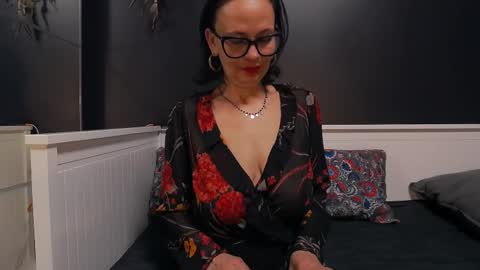ioana love online show from March 22, 9:29 pm