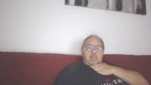 Snapshot of mambow99 chatting on February 16, 1:25 am OLDMANFREE online show from February 16, 1:25 am