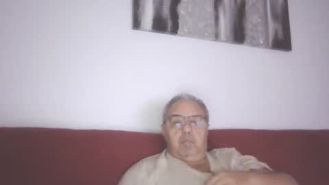 Snapshot of mambow99 chatting on February 23, 12:30 am OLDMANFREE online show from February 23, 12:30 am