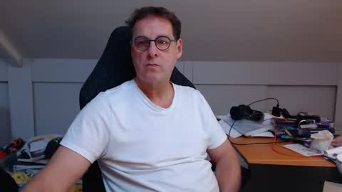 Snapshot of man2havefun chatting on December 10, 10:38 am man2havefun online show from December 10, 10:38 am