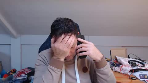 Snapshot of man2havefun chatting on January 8, 1:31 pm man2havefun online show from January 8, 1:31 pm