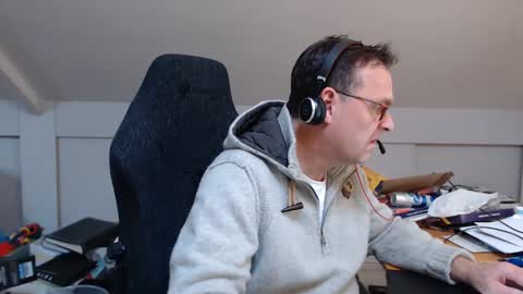Snapshot of man2havefun chatting on February 6, 1:21 pm man2havefun online show from February 6, 1:21 pm