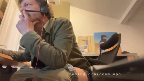 Snapshot of man38110 chatting on February 6, 1:54 am man38110 online show from February 6, 1:54 am