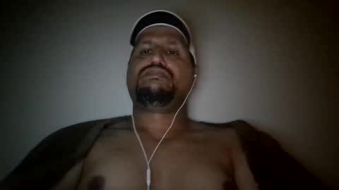Snapshot of man_new chatting on February 18, 5:09 am Man new online show from February 18, 5:09 am