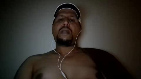 Snapshot of man_new chatting on February 28, 5:26 pm Man new online show from February 28, 5:26 pm