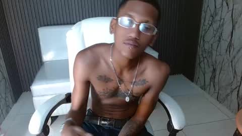 Snapshot of man_san11 chatting on October 12, 3:33 pm man_san11 online show from October 12, 3:33 pm