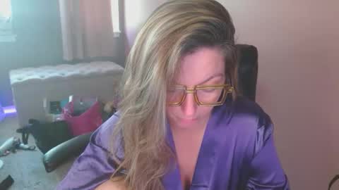 MandyBabyXXX online show from May 1, 6:45 pm