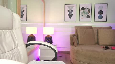 Snapshot of mandycollins_ chatting on March 20, 11:37 am Mandy Collins online show from March 20, 11:37 am