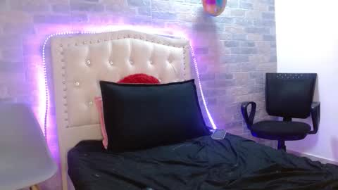 MANDY  online show from November 4, 12:26 pm