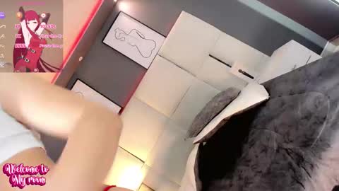 manellyksparklee online show from October 7, 1:08 pm