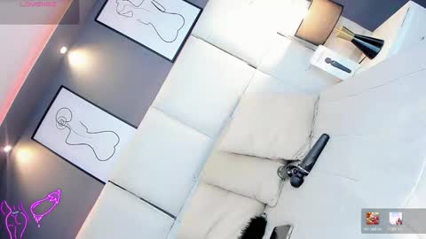 manellyksparklee online show from May 11, 1:06 pm