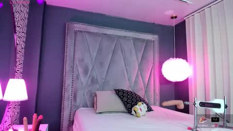 manelyk_evanss online show from February 14, 2:58 pm