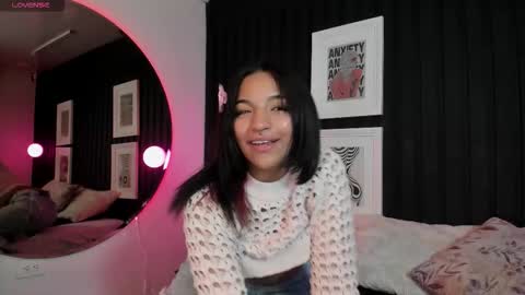 manelyk_evanss online show from March 25, 5:52 pm