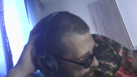 LANGERFICK online show from November 15, 9:39 am