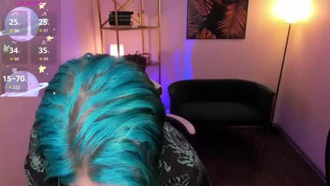 manic_pixie_ online show from May 8, 3:39 pm