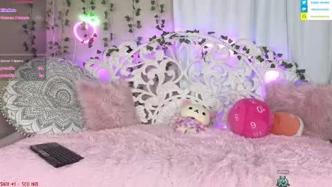 Snapshot of manicmomo chatting on January 3, 2:54 am Momo online show from January 3, 2:54 am