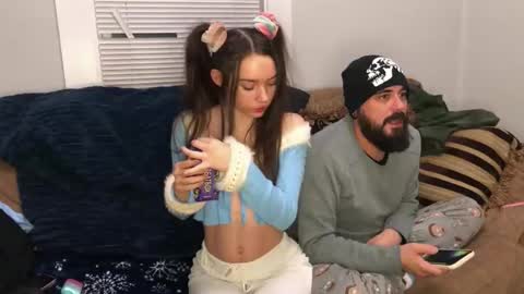 Snapshot of manicpixiedreamfrog chatting on January 6, 3:54 am manicpixiedreamfrog online show from January 6, 3:54 am