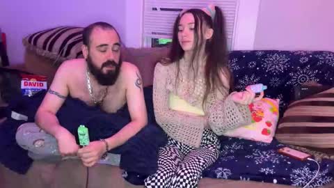 Snapshot of manicpixiedreamfrog chatting on January 17, 4:06 am manicpixiedreamfrog online show from January 17, 4:06 am