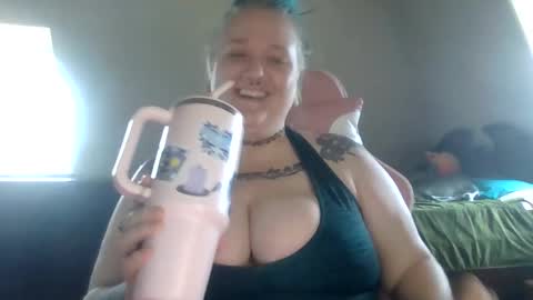 Snapshot of manicpixiepop chatting on November 22, 6:40 pm ManicPixiePop online show from November 22, 6:40 pm