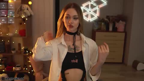 Amelie online show from October 13, 9:48 pm