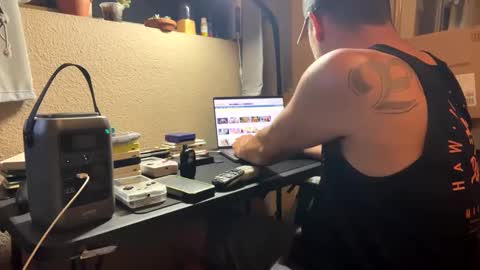 Snapshot of mannymotorz chatting on September 11, 7:30 am mannymotorz online show from September 11, 7:30 am