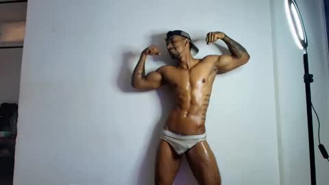 Manolo Hot 1 online show from January 21, 2:48 pm