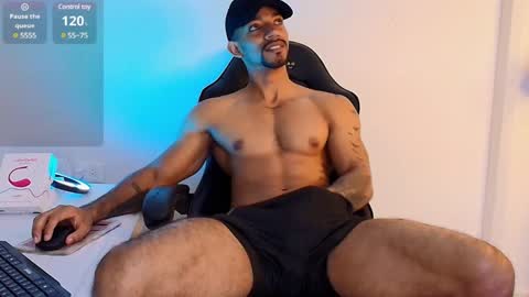 Manolo Hot 1 online show from February 25, 2:44 pm