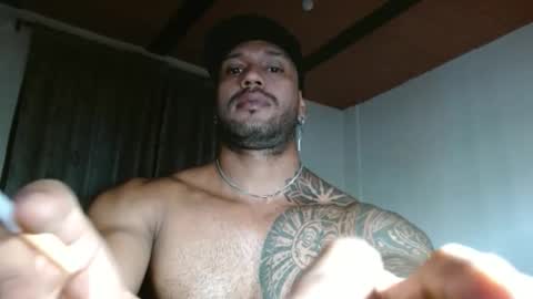 Snapshot of manolofitt chatting on April 6, 3:02 pm Manolo online show from April 6, 3:02 pm
