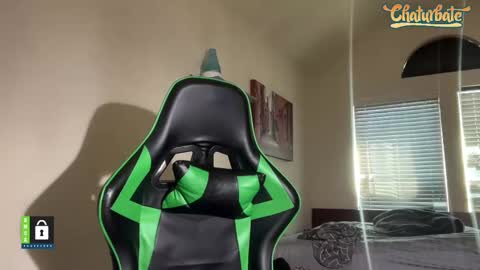 mantismillie online show from September 22, 6:54 pm