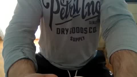 manu17518 online show from April 2, 12:03 pm