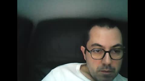 Snapshot of manu5933 chatting on January 3, 1:03 pm manu5933 online show from January 3, 1:03 pm