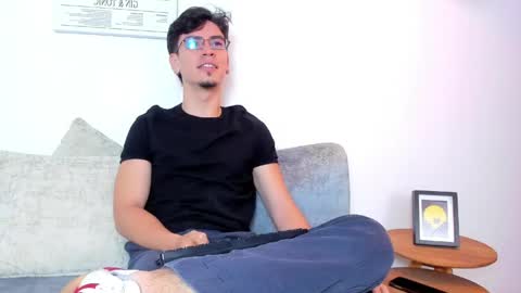 Snapshot of manu_ferx chatting on March 18, 12:30 pm manu online show from March 18, 12:30 pm