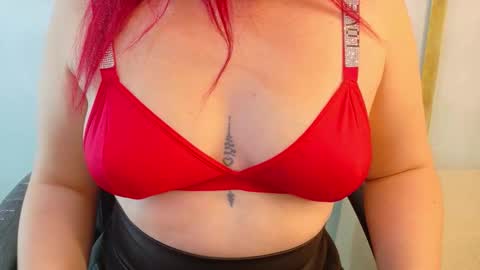 Snapshot of manu_gonza chatting on October 21, 12:17 pm MANU online show from October 21, 12:17 pm