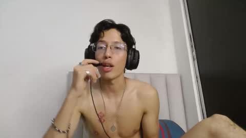 Manuel online show from March 22, 9:40 pm