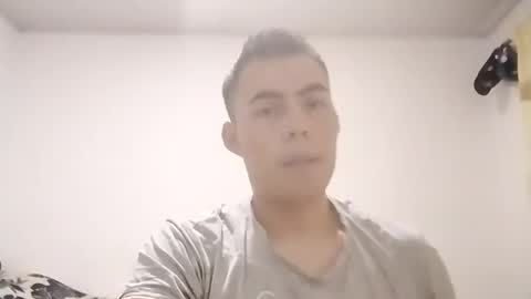 Snapshot of manuel9810 chatting on December 31, 6:37 am manuel9810 online show from December 31, 6:37 am