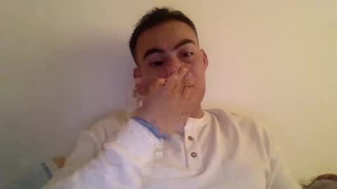 Snapshot of manuel9810 chatting on January 1, 7:21 pm manuel9810 online show from January 1, 7:21 pm