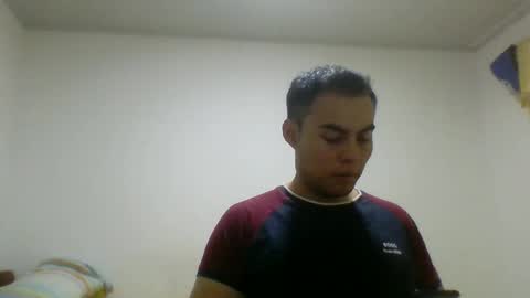 Snapshot of manuel9810 chatting on January 7, 3:03 am manuel9810 online show from January 7, 3:03 am