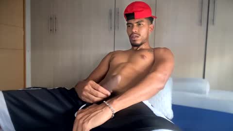 Snapshot of manuel__brown chatting on February 6, 10:32 pm Manuel online show from February 6, 10:32 pm