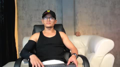 Snapshot of manuel_fpg chatting on September 28, 1:38 pm Manuel online show from September 28, 1:38 pm