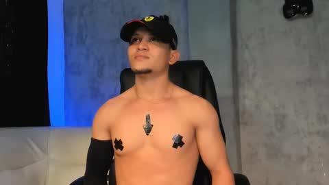 Snapshot of manuel_fpg chatting on October 1, 9:10 pm Manuel online show from October 1, 9:10 pm