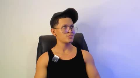 Snapshot of manuel_fpg chatting on October 8, 7:55 pm Manuel online show from October 8, 7:55 pm