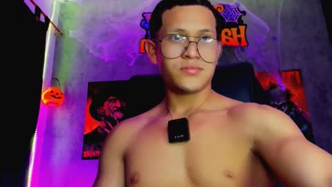 Snapshot of manuel_fpg chatting on October 17, 1:42 am Manuel online show from October 17, 1:42 am