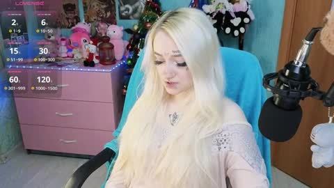 Manuela online show from December 16, 1:10 am